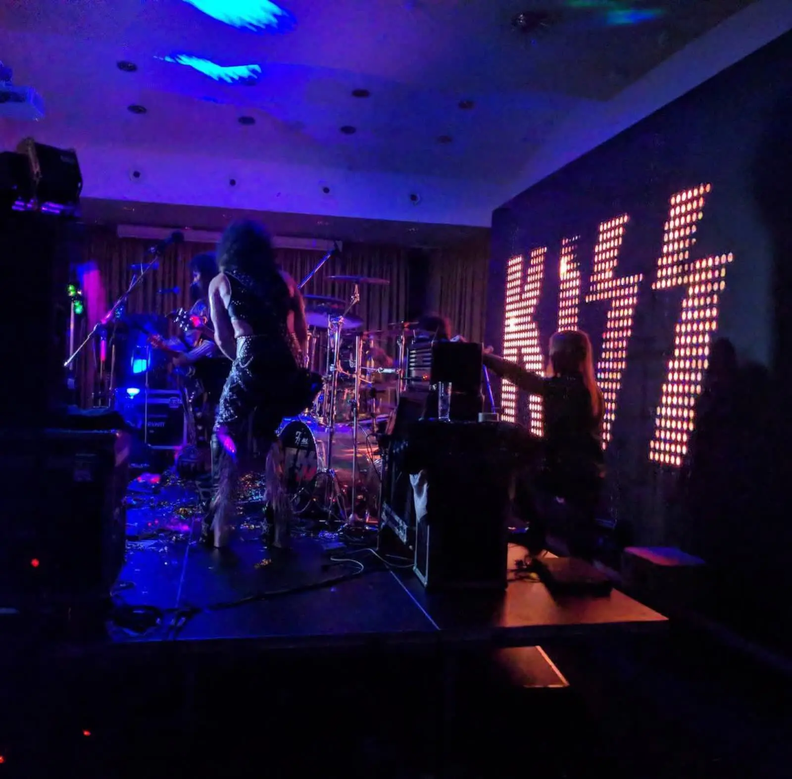 Svadba s KISS revival